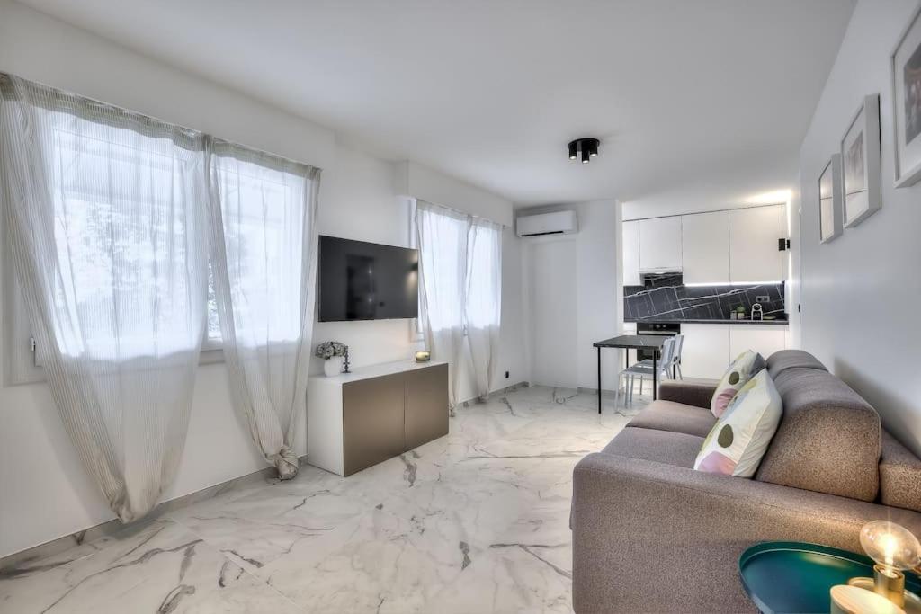 The White Cocoon In Antibes City Экстерьер фото